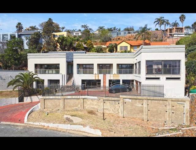 6 BEDROOM HOUSE FOR SALE IN GLENVISTA